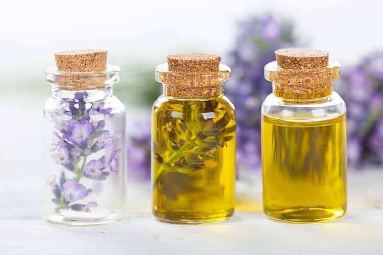 فواید روغن تی تری با 13 فایده فوق العاده و کاربردی که هرگز نمیدانستید فواید روغن تی تری