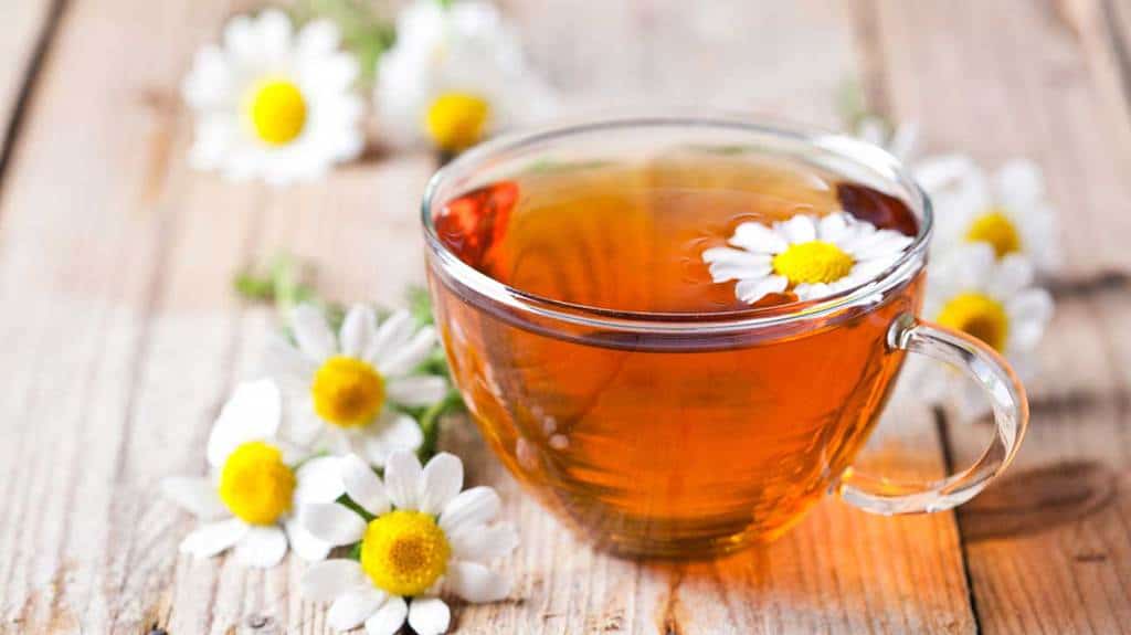 چای ضد یبوست با 10 نوع مختلف و راه حلهای طولانی مدت برای رفع یبوست چای بابونه